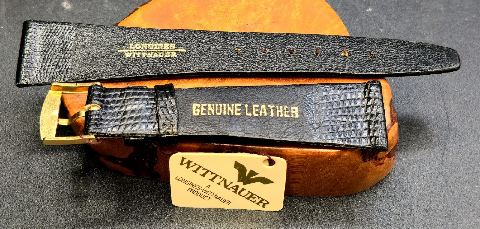 Vintage LONGINES WITTNAUER 18mm 1960\'s Genuine Black Leather Signed NOS Band 