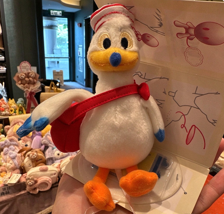 Genuine Hong Kong Disney 2026 Duffy Seagull Magnet Shoulder Plush Ages 13+ New Genuine Hong Kong Disney 2026 Duffy Seagull Magnet Shoulder Plush Ages 13+ New
