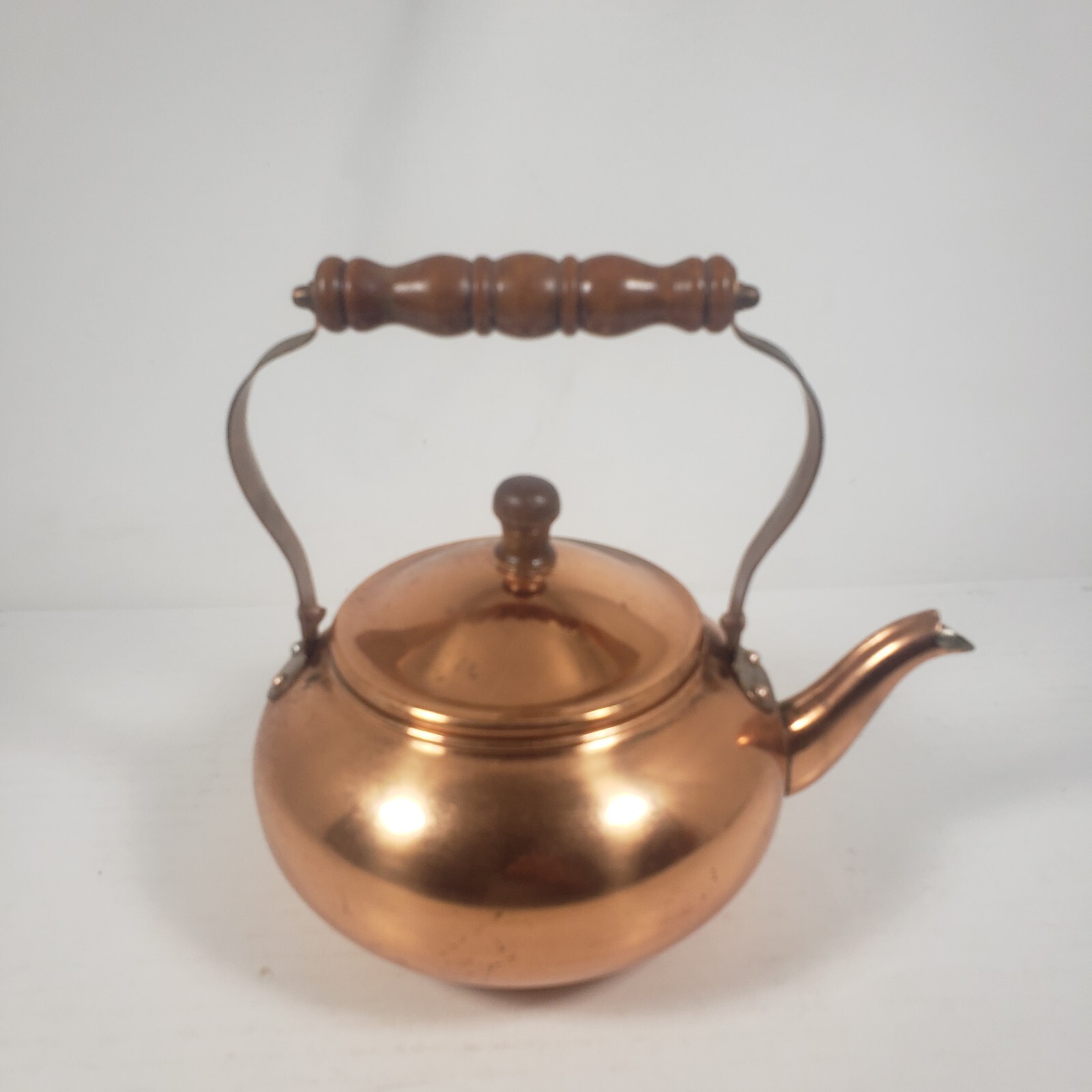 VTG Teapot With Wooden Handle And Lid 1984 F.T.D.A Taiwan VTG Teapot With Wooden Handle And Lid 1984 F.T.D.A Taiwan