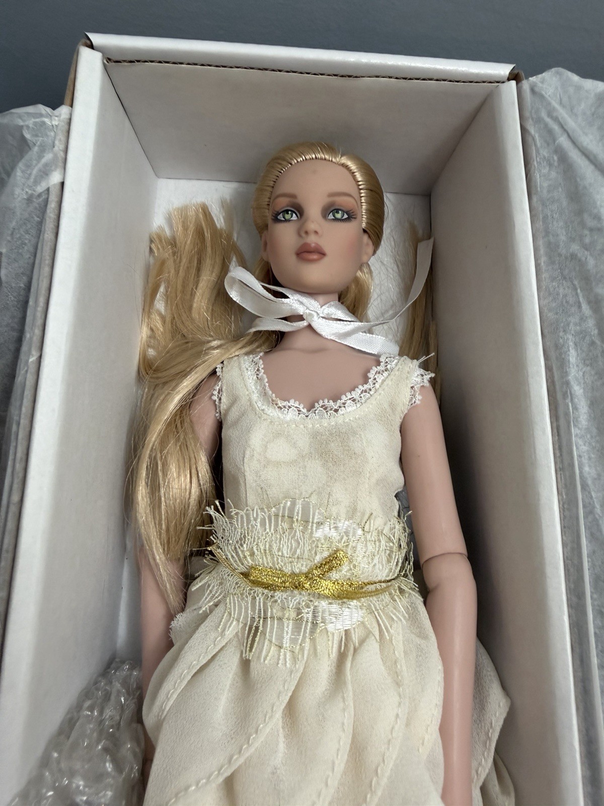 TONNER SOFT ELEGANCE CAMI DOLL, NRFB, COMPLETE SET, 16 INCHES TALL,