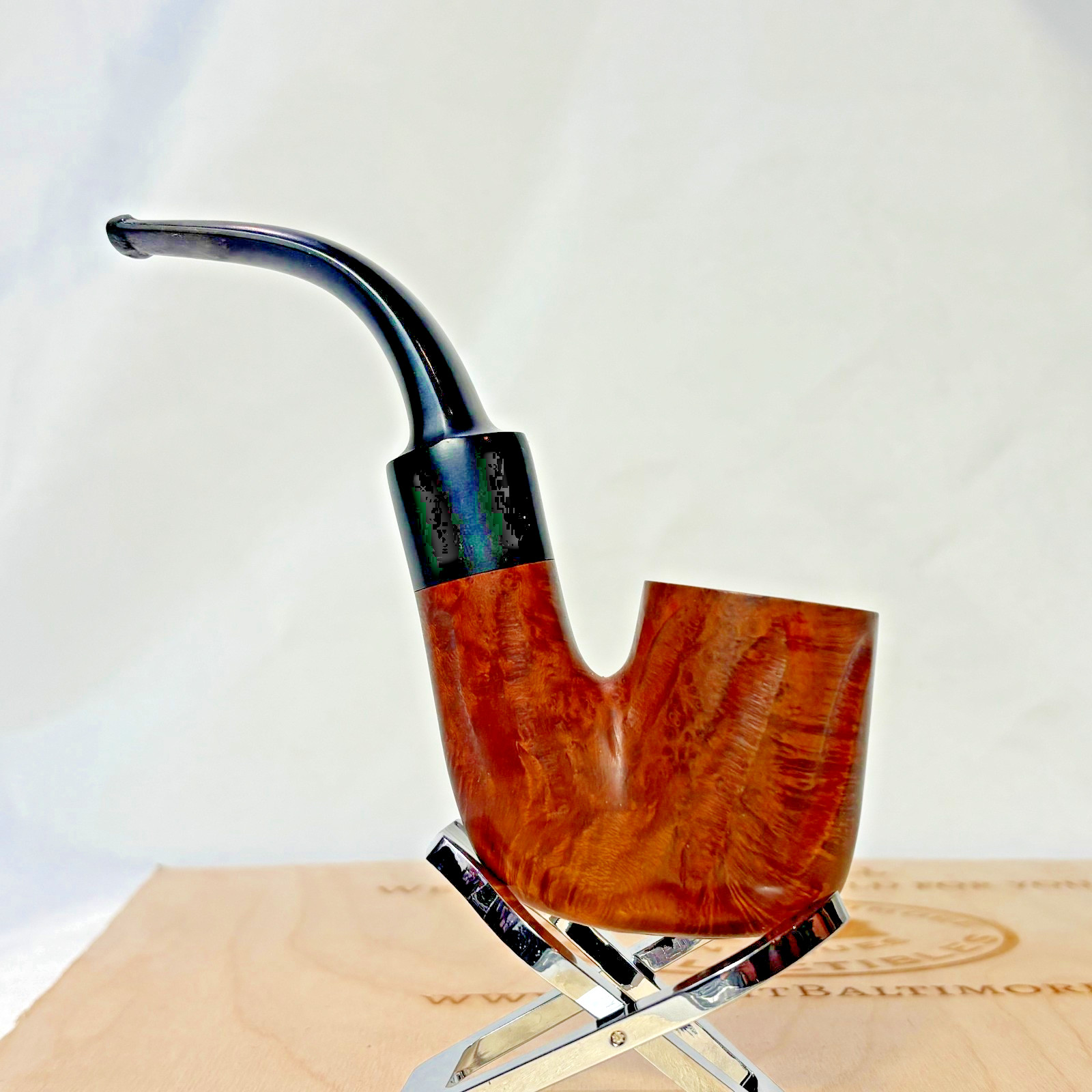 Vtg H.H.G. Pipe Oom Paul Style Carved Imported Briar Saddle Stem