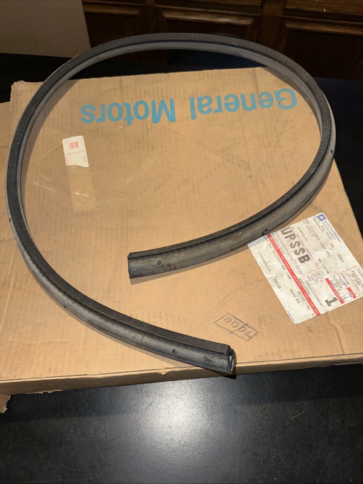 New OEM GM 15521458 Front Door Roof Drip Weather-Strip 80S-90S GM Trucks Tahoe New OEM GM 15521458 Front Door Roof Drip Weather-Strip 80S-90S GM Trucks Tahoe