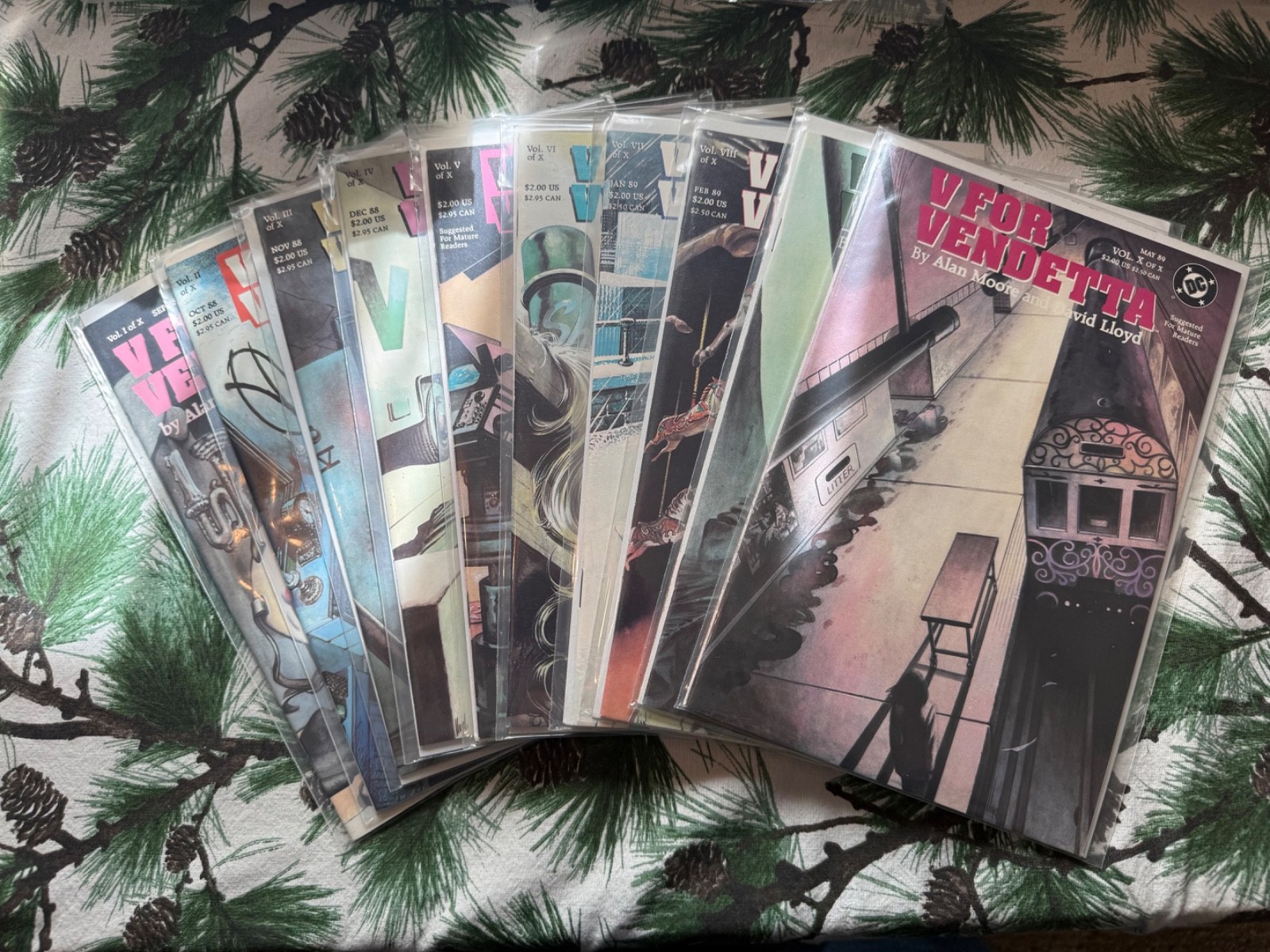 DCComics: V is for Vendetta #1-10 complete 1988 F/VF DCComics: V is for Vendetta #1-10 complete 1988 F/VF