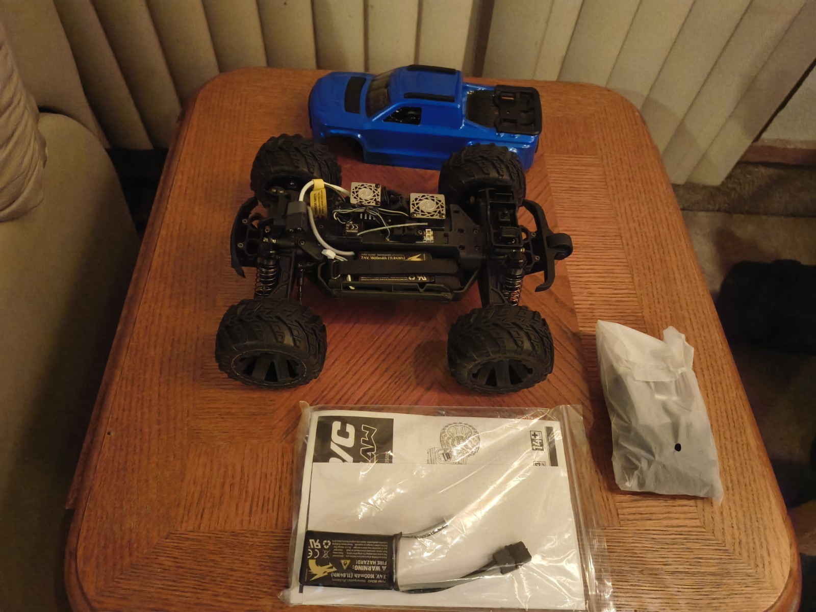 NEW UDIRC 1610 Pro 1:16 4WD Brushless Electric. 43MPH OUT OF BOX. FAST TRK NEW UDIRC 1610 Pro 1:16 4WD Brushless Electric. 43MPH OUT OF BOX. FAST TRK