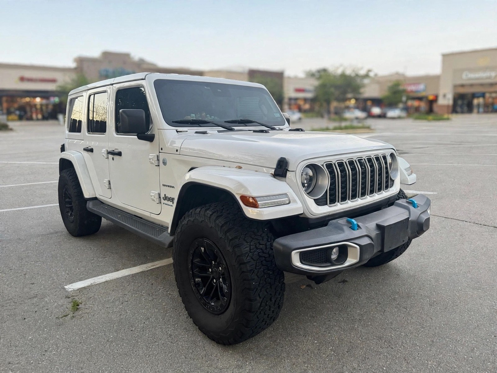 2024 Jeep Wrangler SAHARA 4XE