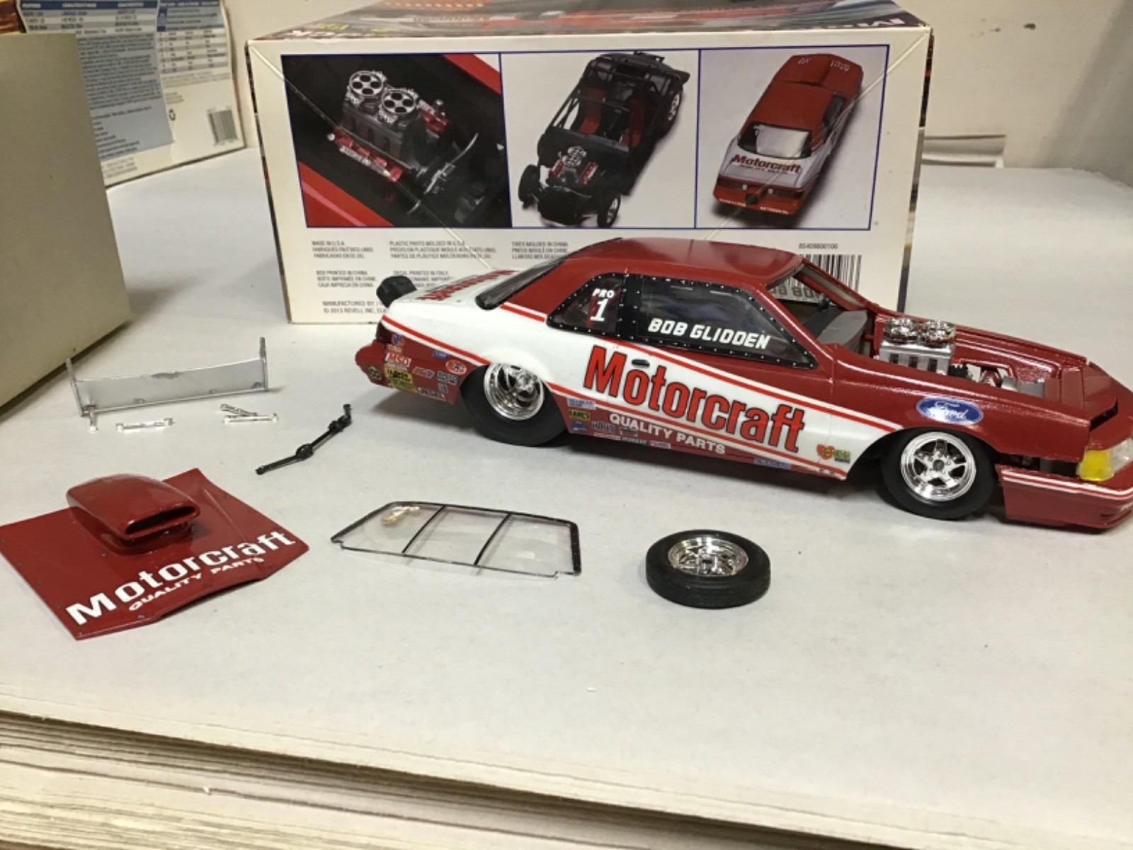 Revell, Motorcraft, T-Bird, Pro Stock, Bob Glidden 1:24 Scale, Model Kit Revell, Motorcraft, T-Bird, Pro Stock, Bob Glidden 1:24 Scale, Model Kit