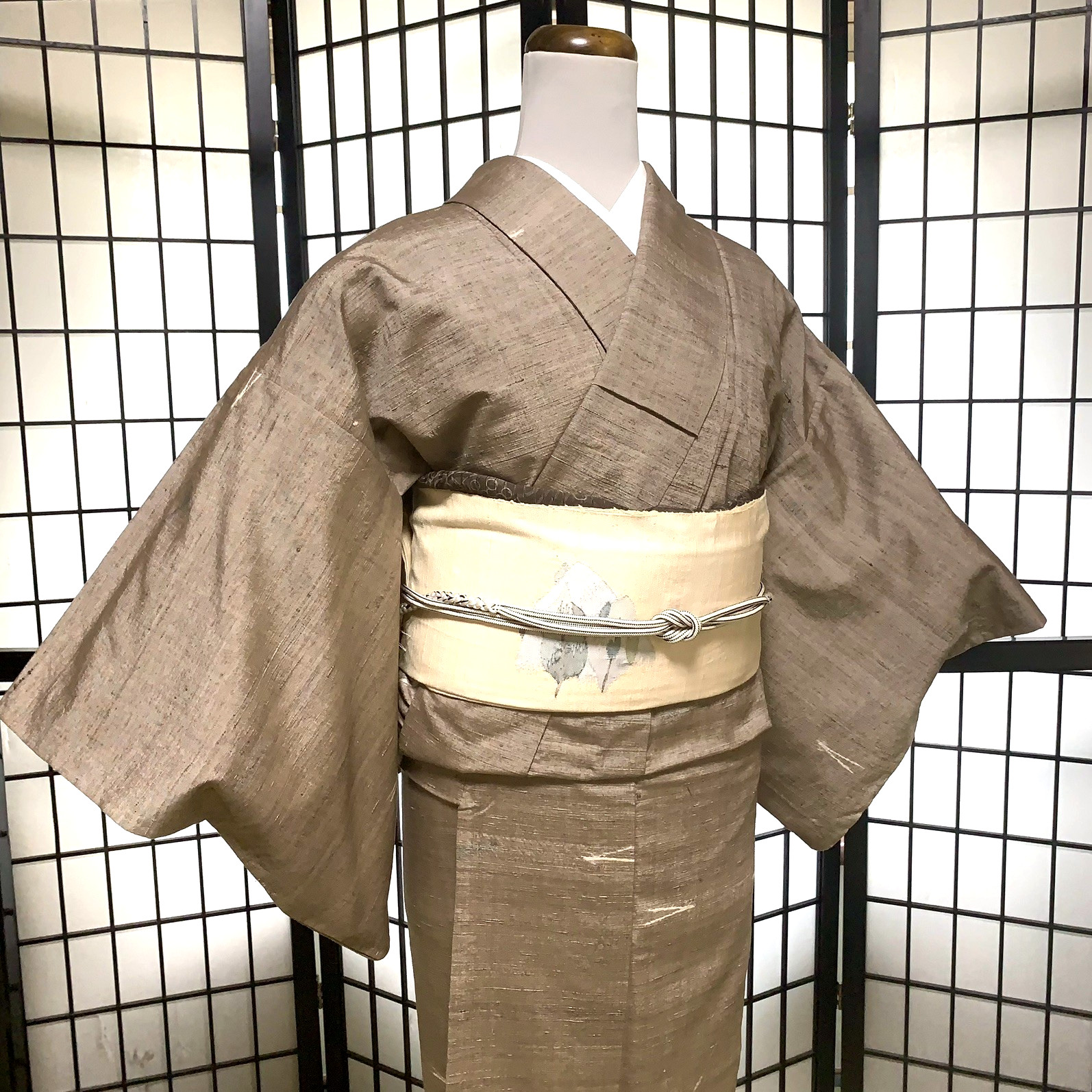 VTG Japanese Tsumugi Kimono Set with Nagoya Obi, Obiage & Obijime – 4-Piece Set