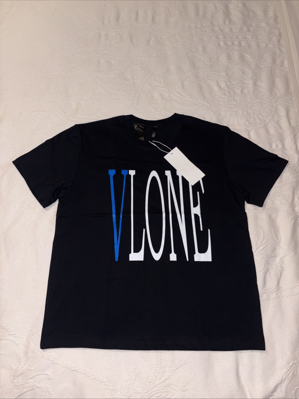 VLONE Men\'s M Graphic Print T-Shirt Black Short Sleeve VLONE Men\'s M Graphic Print T-Shirt Black Short Sleeve
