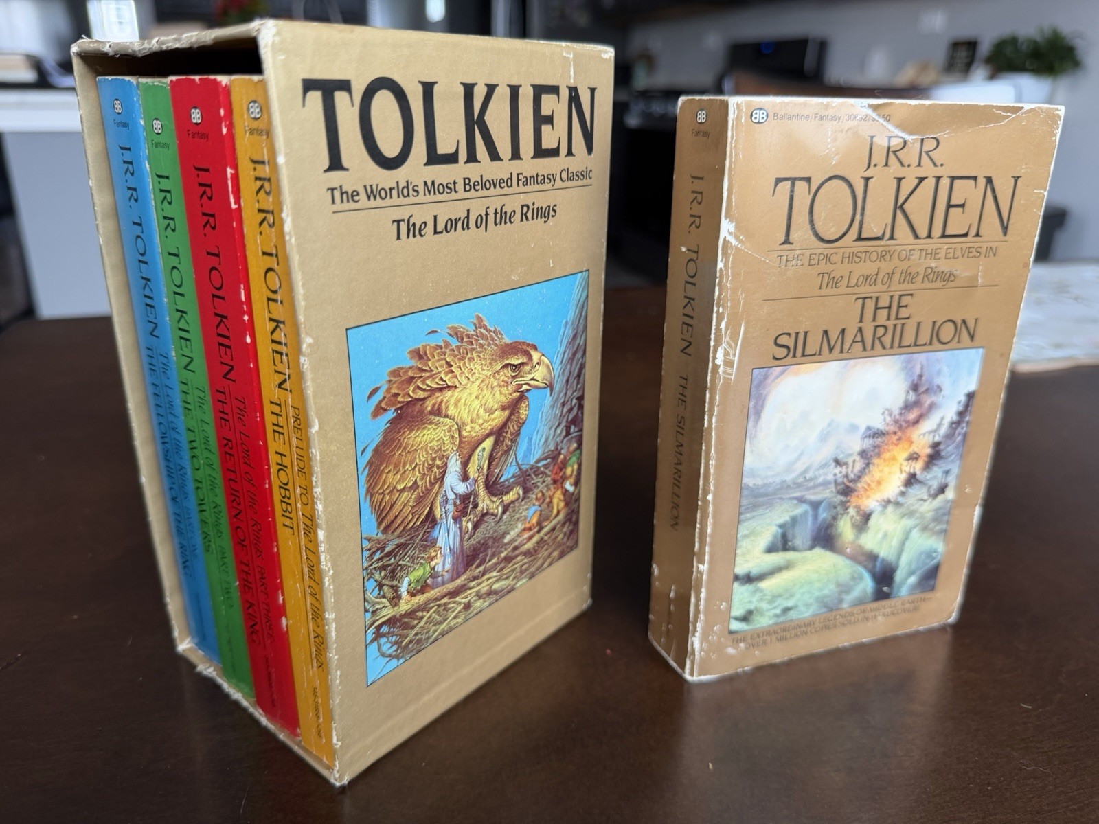 Vintage 1984 LORD OF THE RINGS + Silmarillion Ballantine Box Set JRR Tolkien Lot Vintage 1984 LORD OF THE RINGS + Silmarillion Ballantine Box Set JRR Tolkien Lot