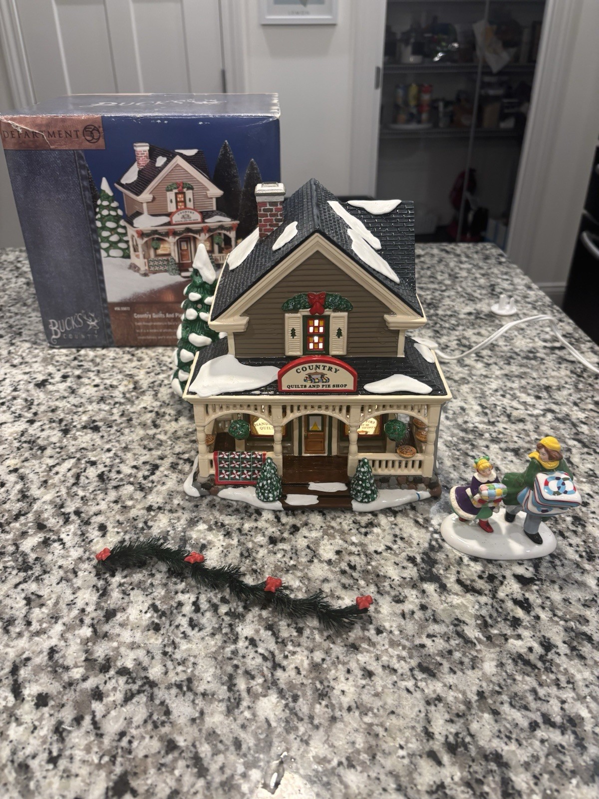 Vintage Department 56 The Original Snow Village Country Quilt And Pie Read Issue Vintage Department 56 The Original Snow Village Country Quilt And Pie Read Issue
