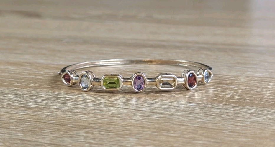 Vintage 10K Yellow Gold Multi Gemstone Bezel Station Bangle Bracelet PJMI Signed Vintage 10K Yellow Gold Multi Gemstone Bezel Station Bangle Bracelet PJMI Signed
