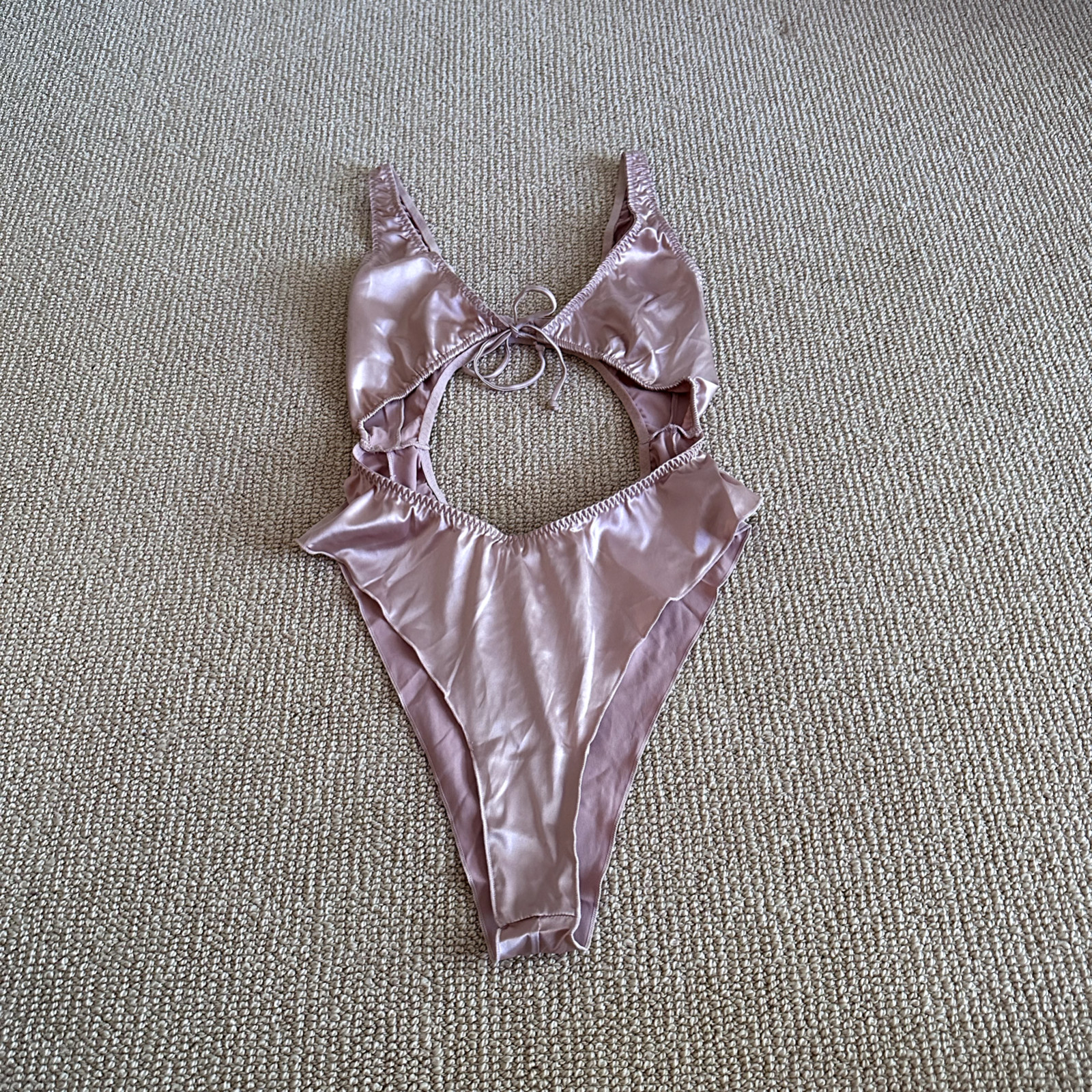 Skims Pink Sand Woven Shine Tie Front Teddy Thong Bodysuit, Size XXS NWT Skims Pink Sand Woven Shine Tie Front Teddy Thong Bodysuit, Size XXS NWT