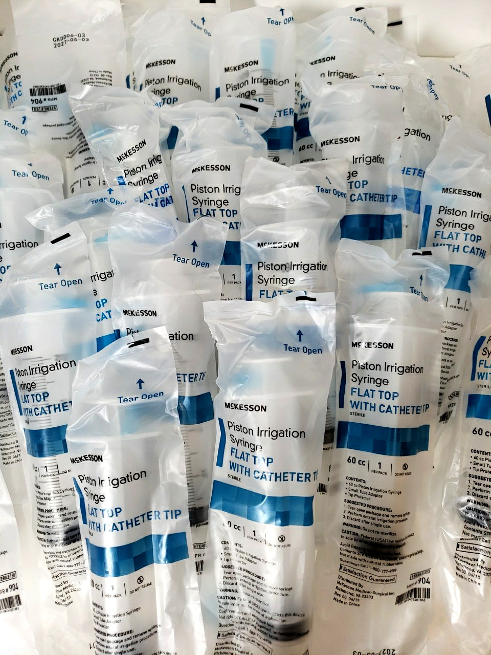 Lot of 30 McKesson 60cc Piston Irrigation Syringes Flat Top Catheter Tip Sealed