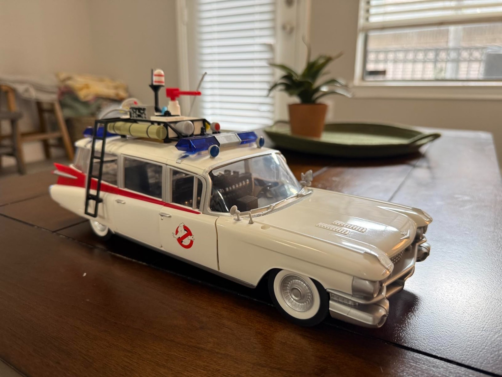 Ghostbusters Plasma Series Ecto-1 (1984), 1:18 Scale Collectible Toy Car Ghostbusters Plasma Series Ecto-1 (1984), 1:18 Scale Collectible Toy Car