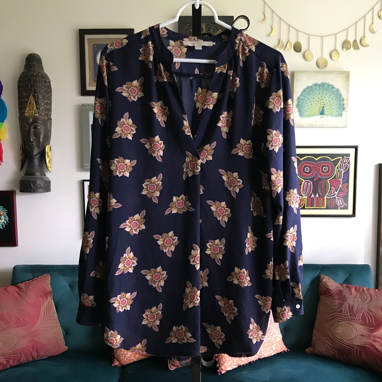 LOFT Ann Taylor size M Navy Blue Floral Academia Chiffon Tunic Split Neck Top LOFT Ann Taylor size M Navy Blue Floral Academia Chiffon Tunic Split Neck Top