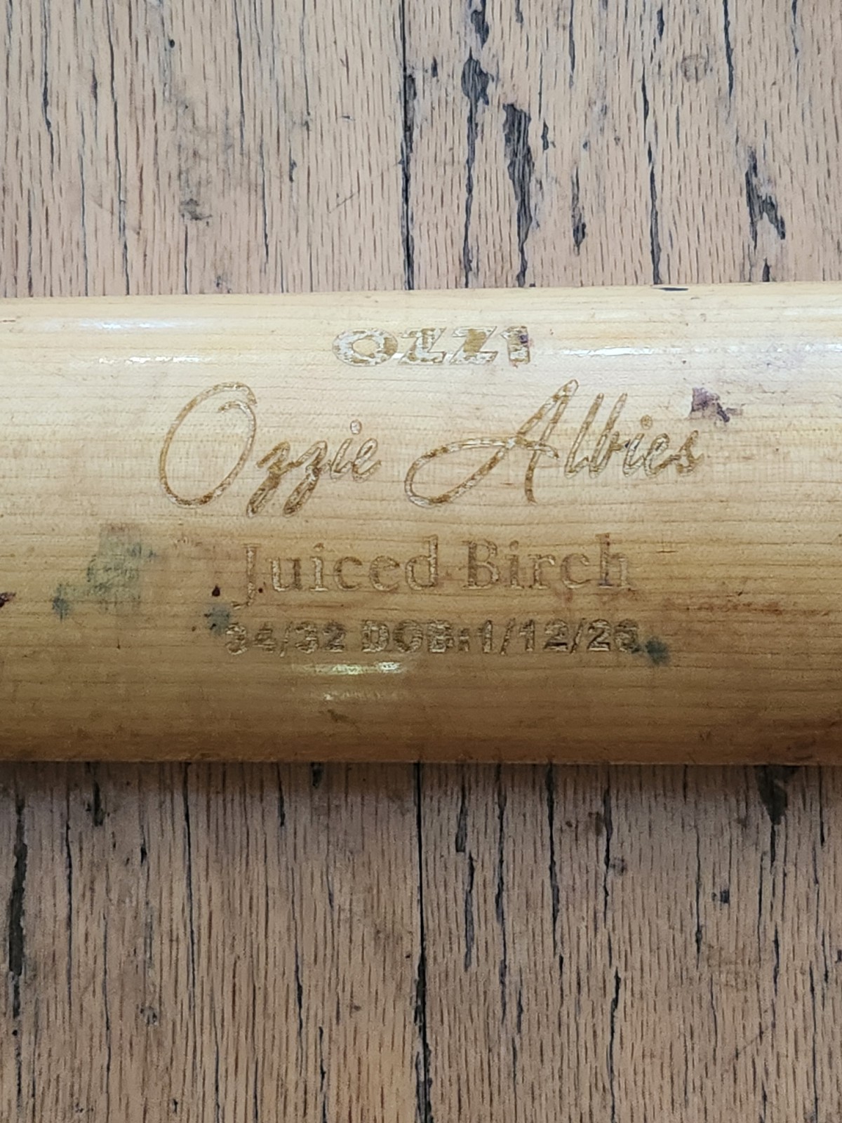 OZZIE ALBIES GAME USED BAT 2025 BIRDMAN UNCRACKED ATLANTA BRAVES NICE BAT RARE OZZIE ALBIES GAME USED BAT 2025 BIRDMAN UNCRACKED ATLANTA BRAVES NICE BAT RARE