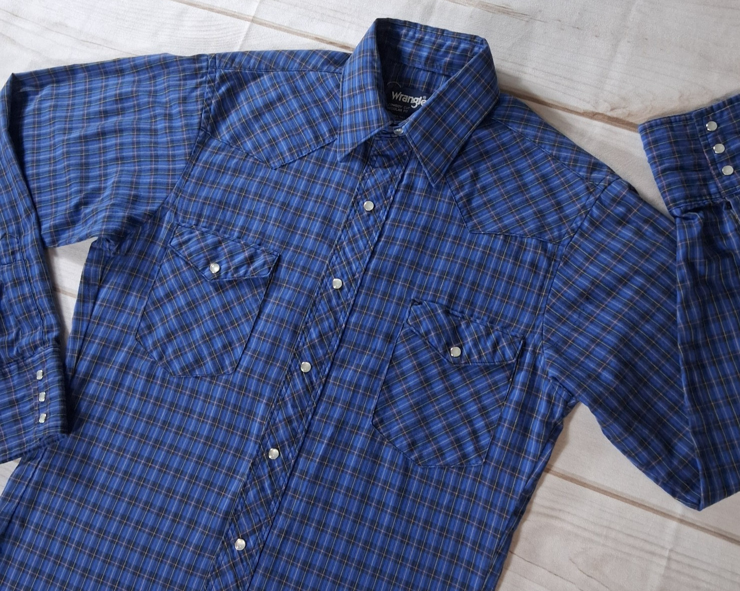 Vintage Wrangler Cowboy Cut Pearl Snap Shirt 14.5x33 Blue Plaid Western Mens Vintage Wrangler Cowboy Cut Pearl Snap Shirt 14.5x33 Blue Plaid Western Mens