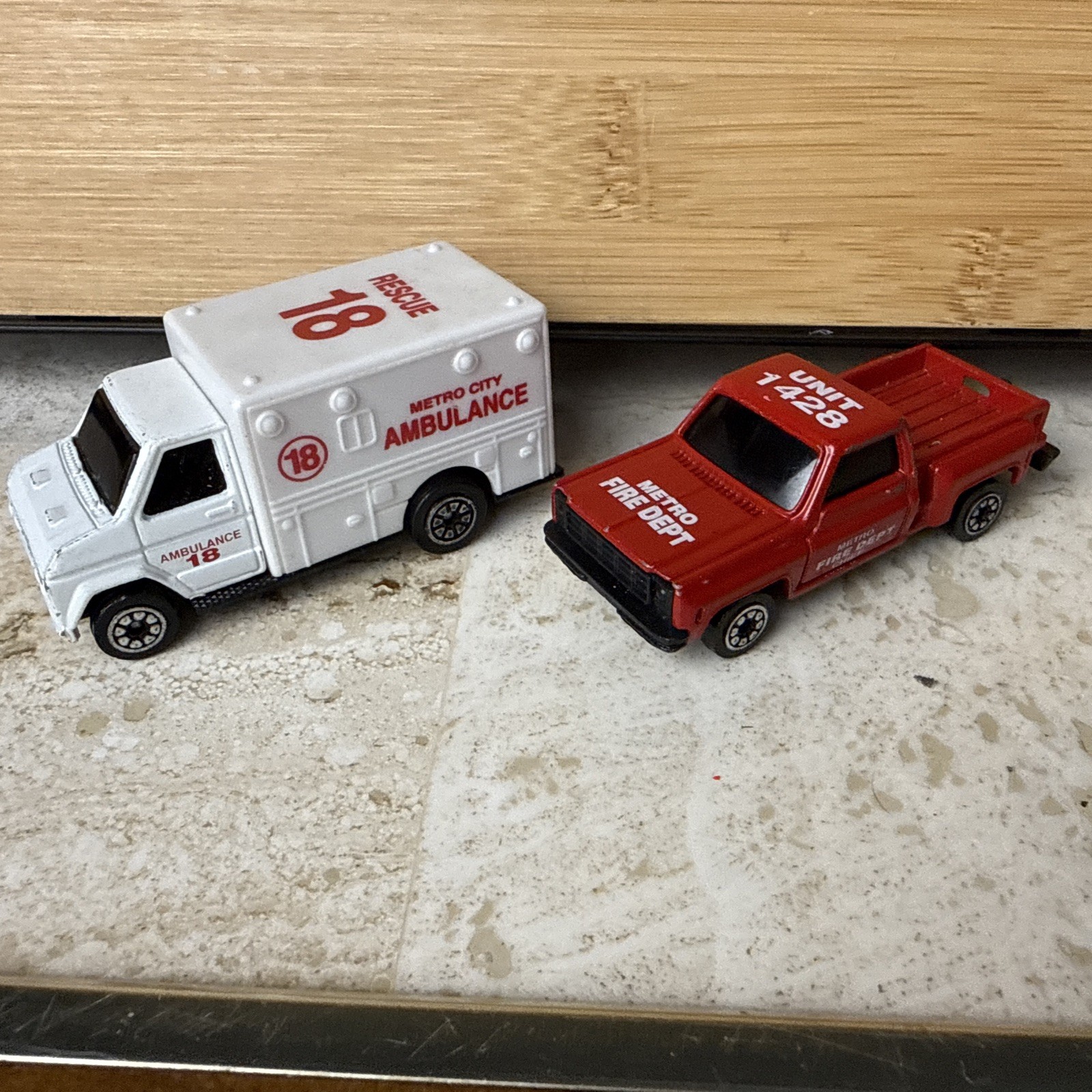 1992 FunRise Metro City Ambulance Paramedic #18 & Fire Dept. Unit 1428 Rare VTG