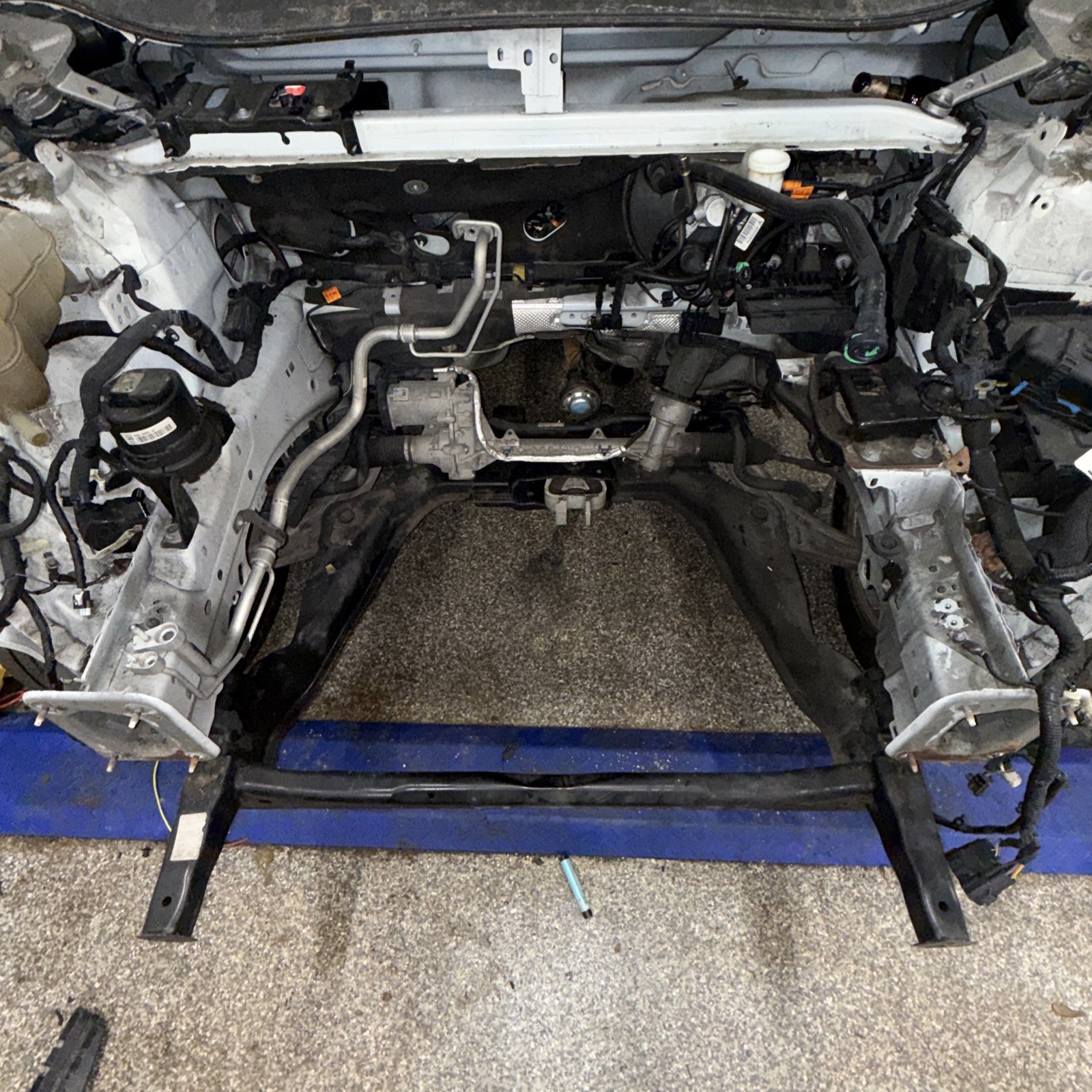 2015 - 2024 FORD EDGE AWD FRONT SUBFRAME CROSSMEMBER ENGINE CRADLE OEM 2015 - 2024 FORD EDGE AWD FRONT SUBFRAME CROSSMEMBER ENGINE CRADLE OEM