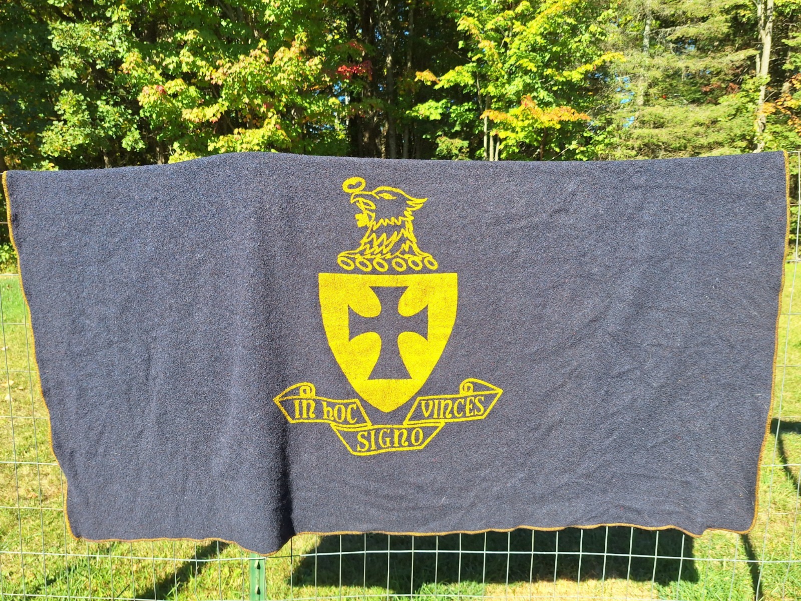 Vintage Sigma Chi Fraternity stadium blanket, Excellent condition, Rectangular Vintage Sigma Chi Fraternity stadium blanket, Excellent condition, Rectangular