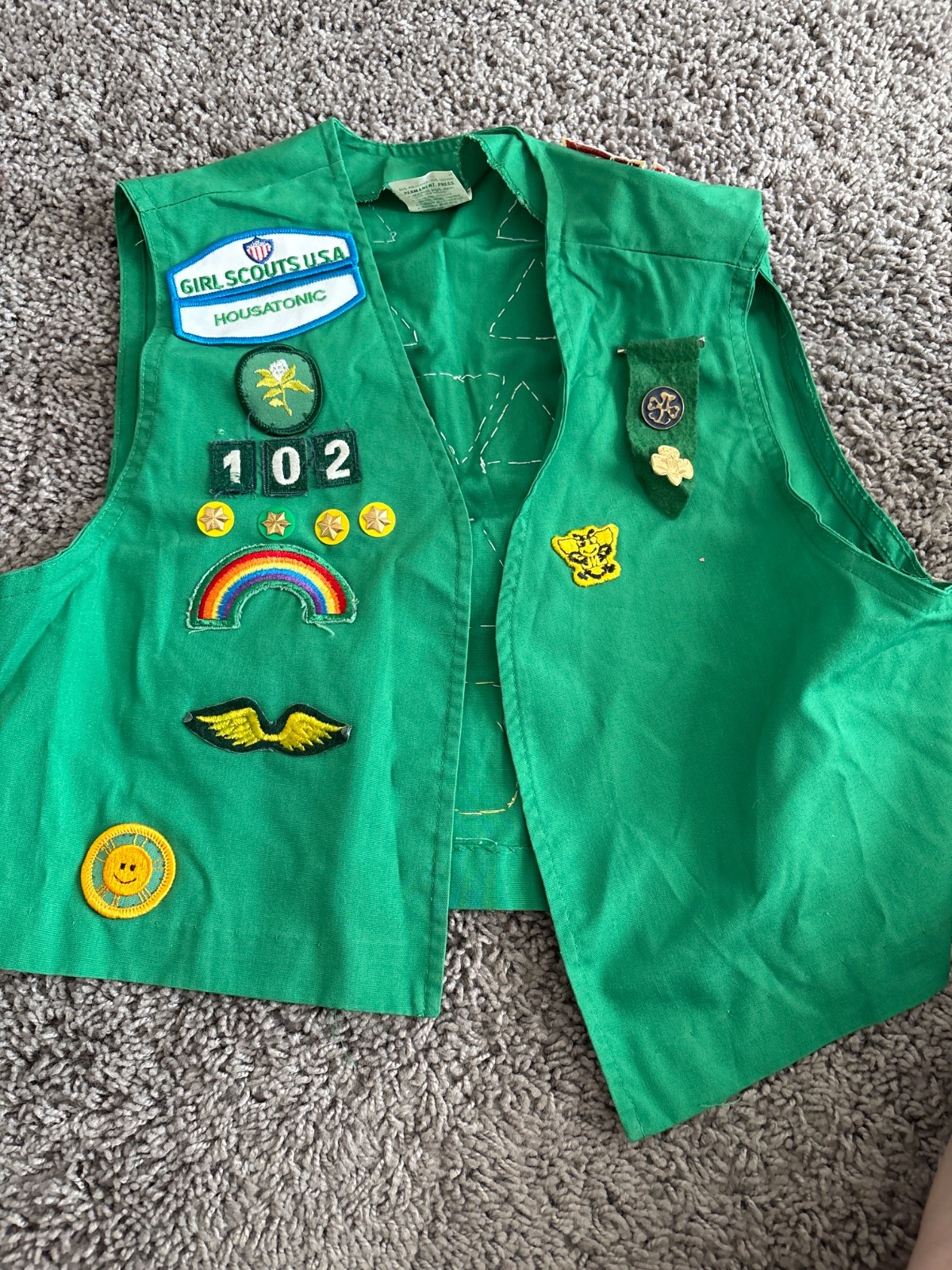 Vintage Girls Scout Vest with Lots of Patches And Pins Green 80s 90s Vintage Girls Scout Vest with Lots of Patches And Pins Green 80s 90s