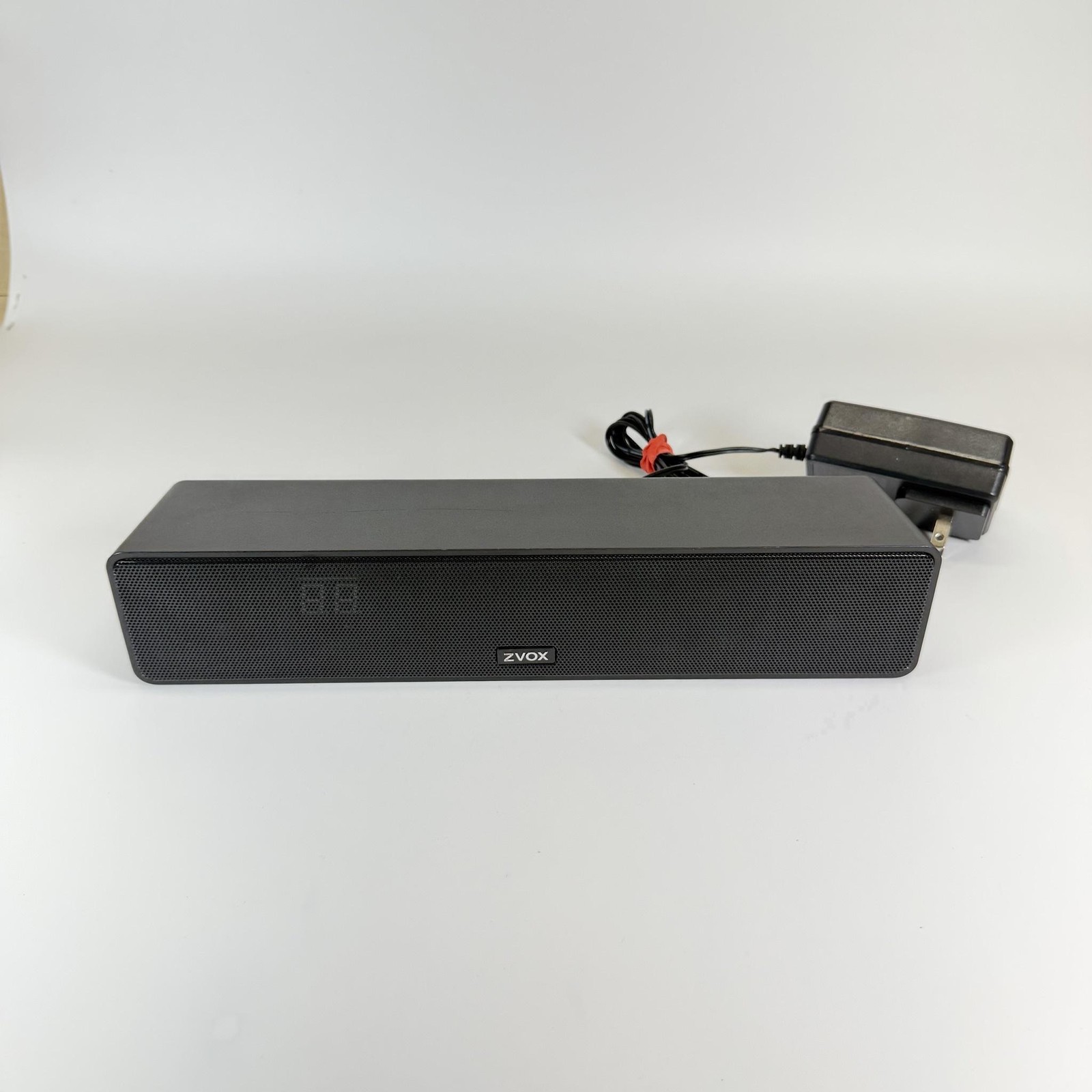 ZVOX AccuVoice AV110 TV Speaker Black Wired Compact Sound Bar W/ Power Adapter ZVOX AccuVoice AV110 TV Speaker Black Wired Compact Sound Bar W/ Power Adapter