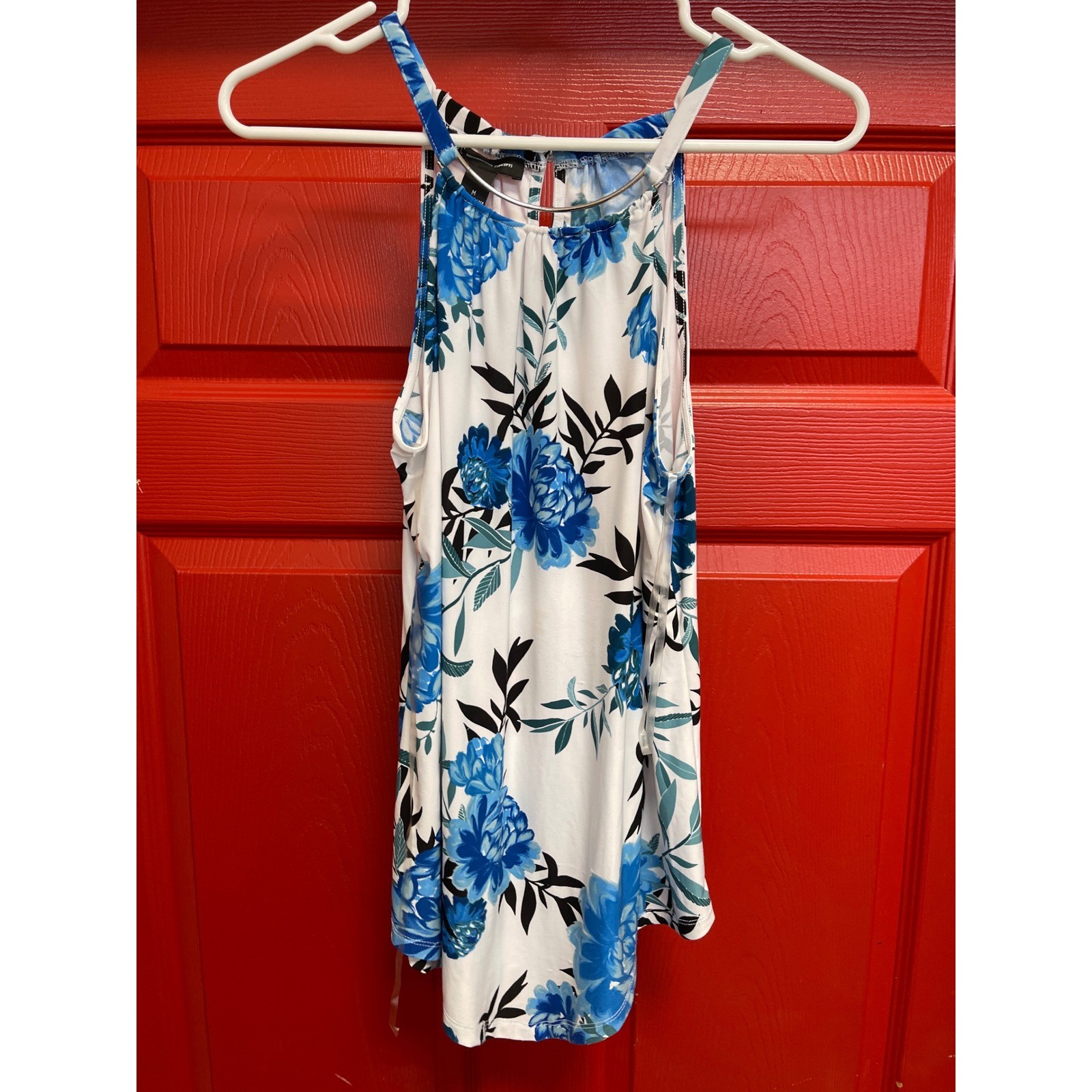 INC International Concepts Blue White Floral Halter Neck Top Blouse Medium INC International Concepts Blue White Floral Halter Neck Top Blouse Medium