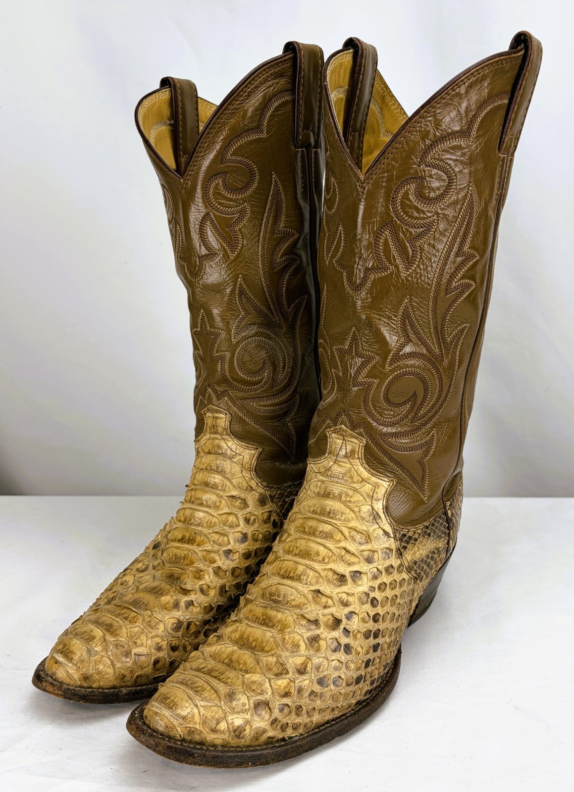 Vintage Justin Python Snake Skin Cowboy Boots Men 8 D Western Snip Toe 8679 Vintage Justin Python Snake Skin Cowboy Boots Men 8 D Western Snip Toe 8679