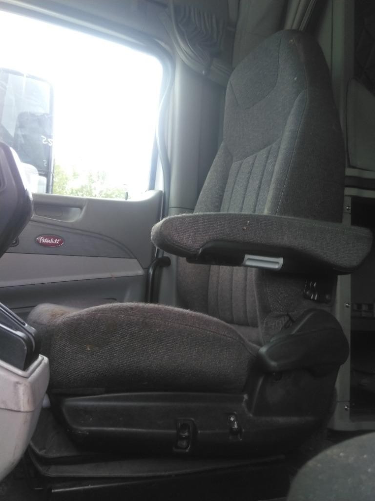 Replaces 2018 PETERBILT 579 FRONT SEAT , GA Replaces 2018 PETERBILT 579 FRONT SEAT , GA