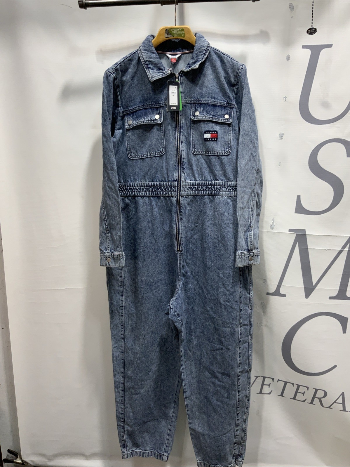Women’s Tommy Jeans NWT Denim Jeans Coveralls Size XXLARGE. 000493 Women’s Tommy Jeans NWT Denim Jeans Coveralls Size XXLARGE. 000493