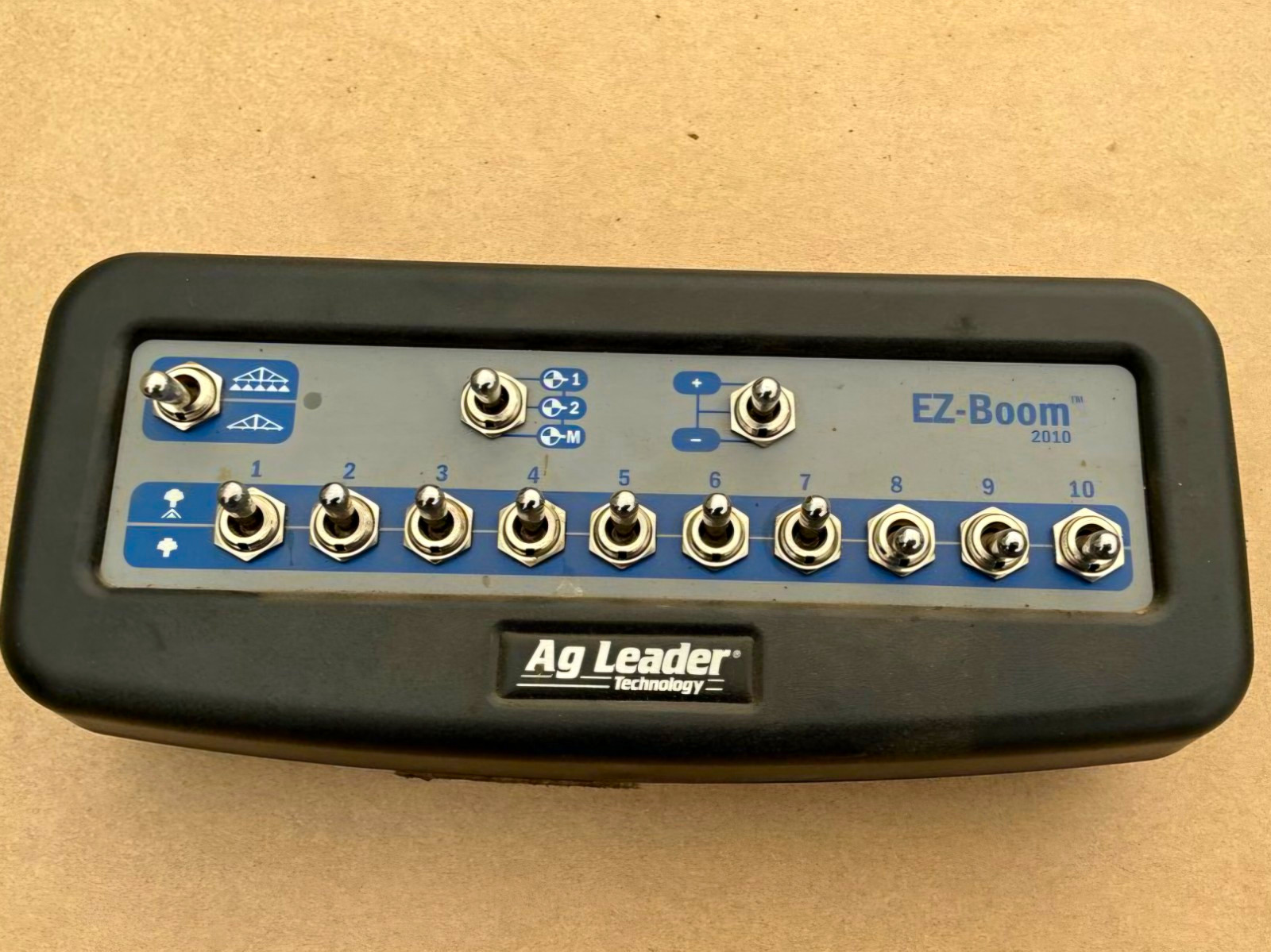 Ag Leader EZ-Boom Switchbox Control Module Part 4000853 Ag Leader EZ-Boom Switchbox Control Module Part 4000853