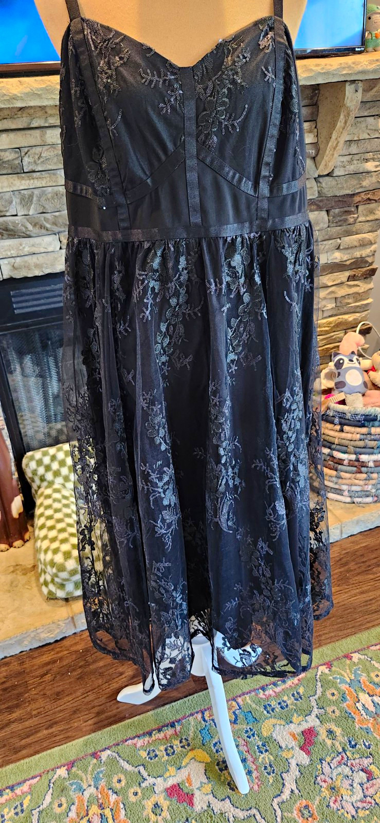 Torrid Black Lace Mesh Floral Corset V-Neck Strappy Midi Dress 18 Torrid Black Lace Mesh Floral Corset V-Neck Strappy Midi Dress 18