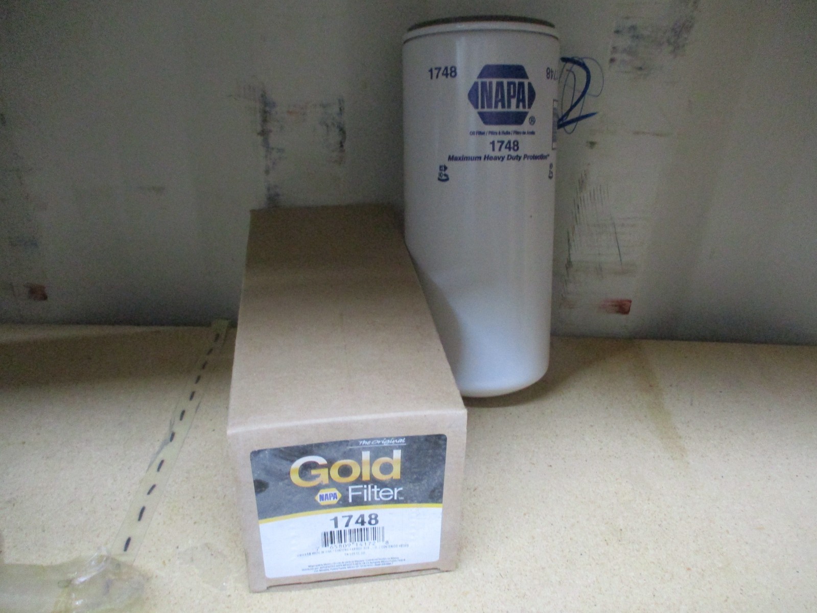 NAPA 1748  oil filter (WIX 51748)