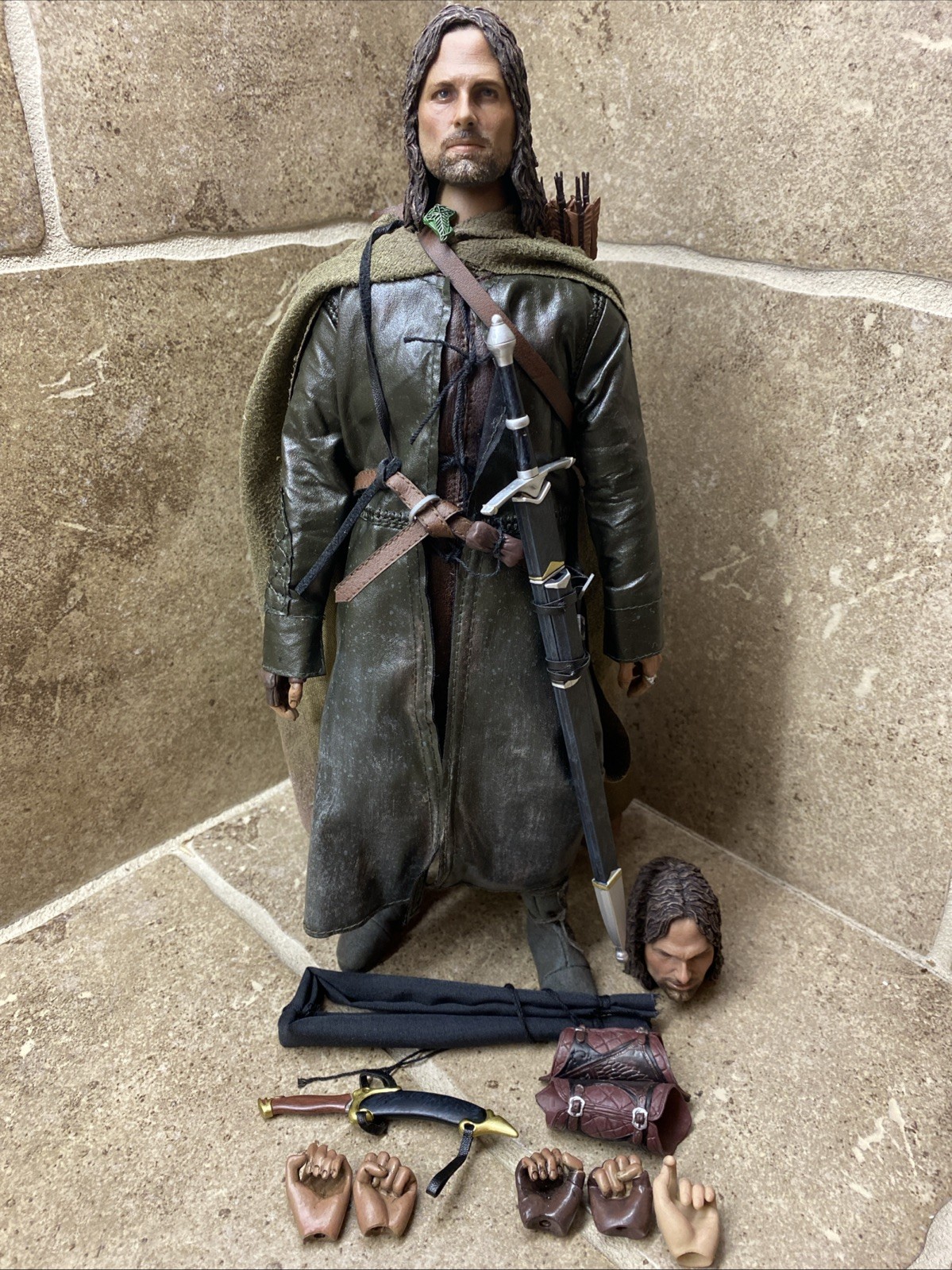 Asmus Toys 1/6 Aragorn Lord Of The Rings Helms Deep Action Figure LOTR Asmus Toys 1/6 Aragorn Lord Of The Rings Helms Deep Action Figure LOTR