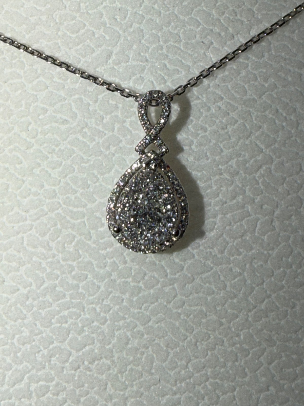 Jared natural diamond tear necklace 14k 1/2ct adjustable chain. Center stone 1/6