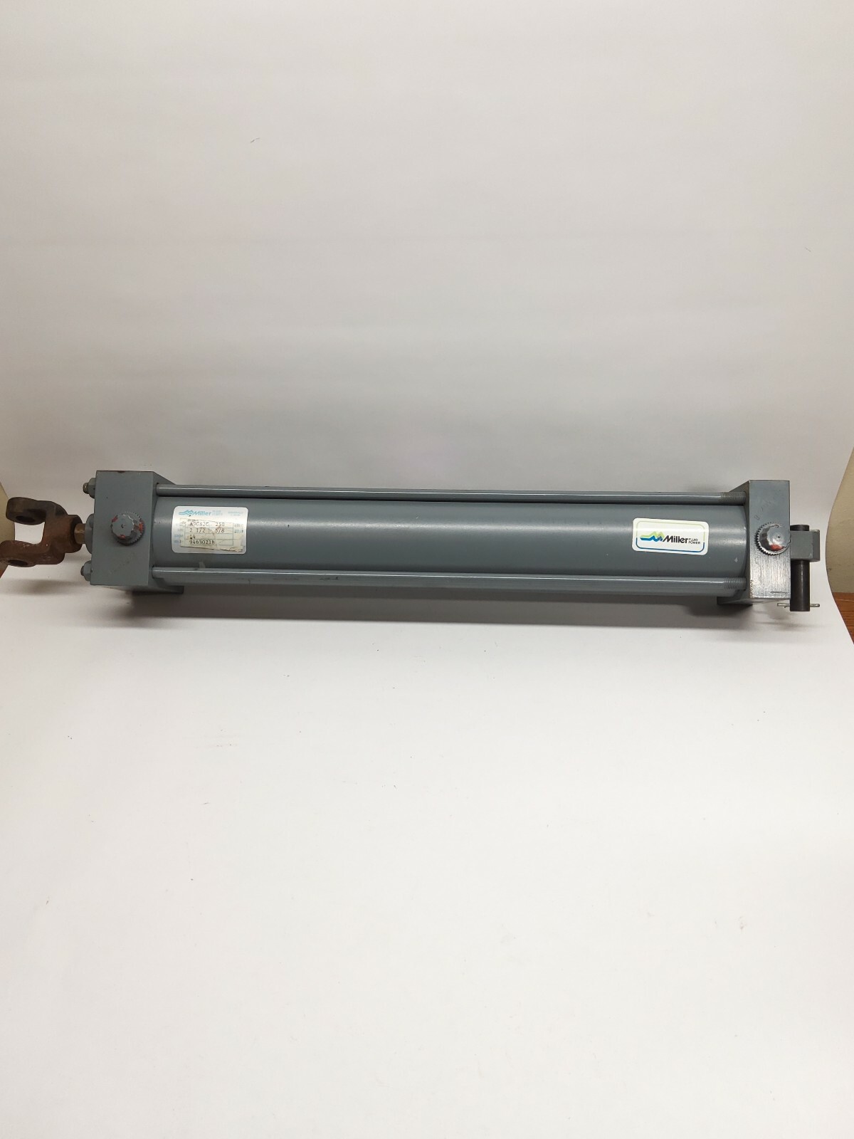 MILLER FLUID POWER CYLINDER A90B2C 2 1/2 MILLER FLUID POWER CYLINDER A90B2C 2 1/2