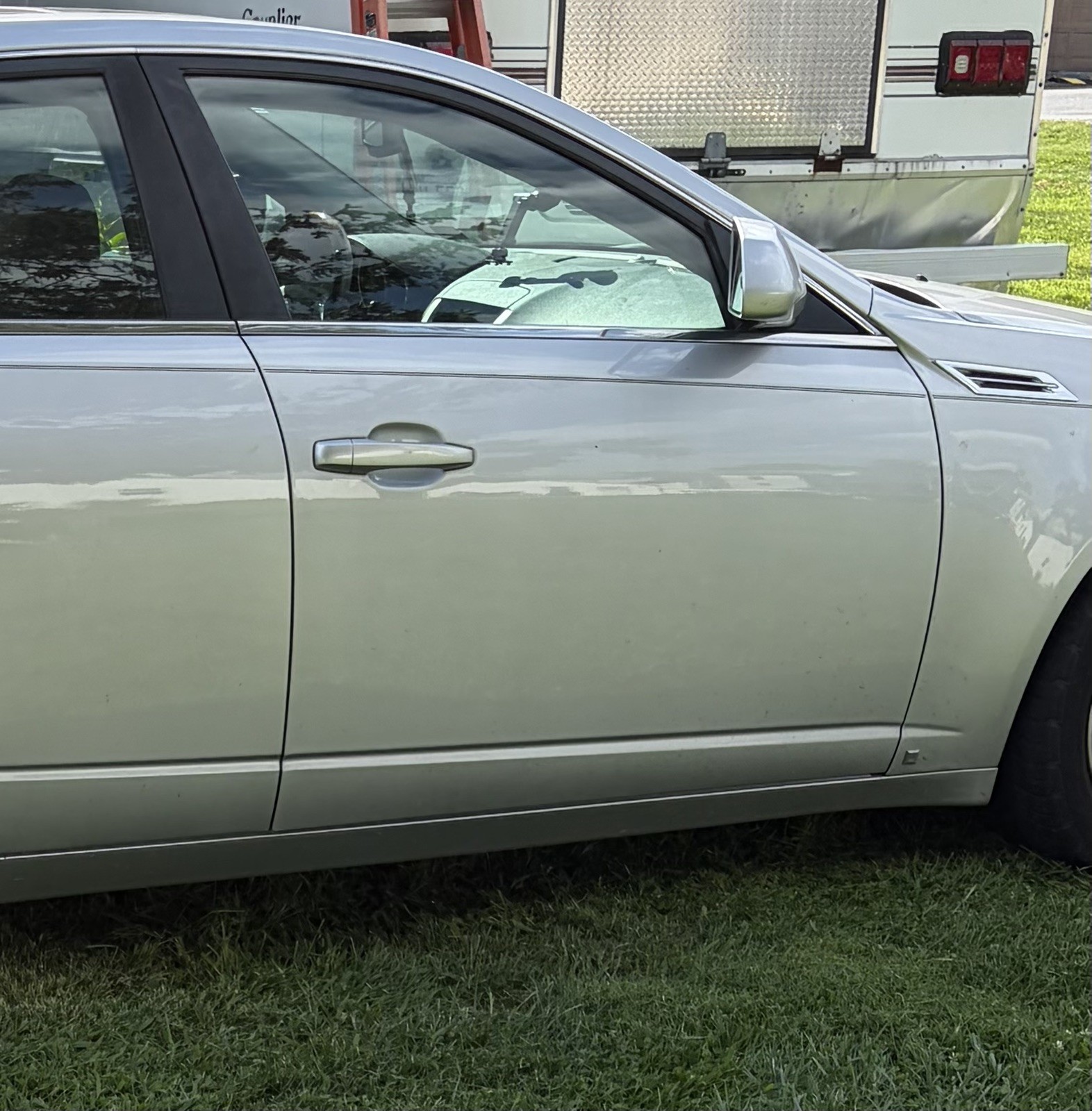 08-14 CADILLAC CTS PASSENGER RIGHT FRONT DOOR silver