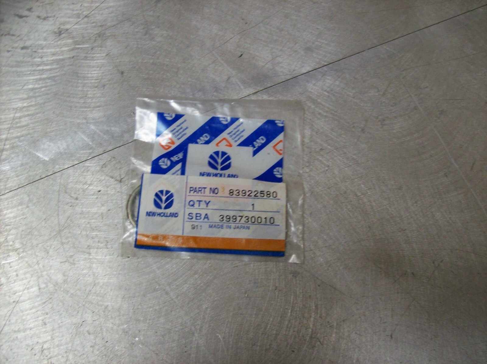 CNH7) CNH OEM Genuine Pin 83922580 CNH7) CNH OEM Genuine Pin 83922580