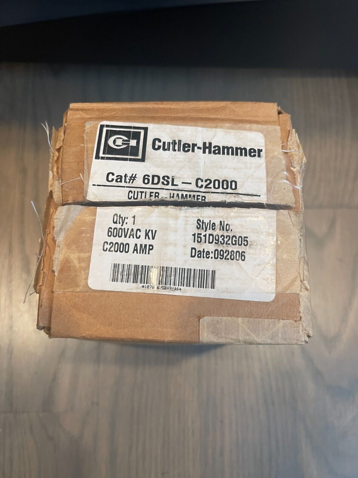 New Cutler Hammer Fuse 600VAC KV C2000 Cat # 6DSL-C2000 AMP Style No. 151D932G05
