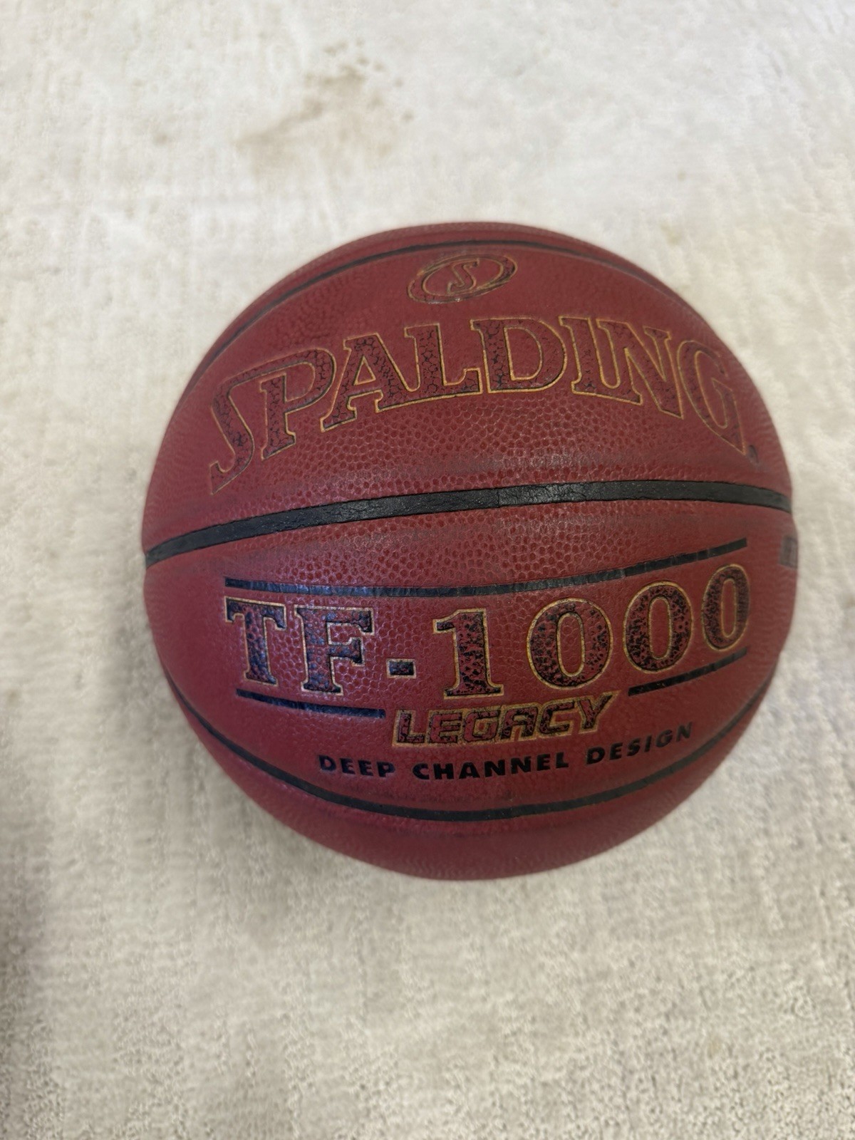 Spalding TF-1000 Legacy Basketball Deep Channel Used Spalding TF-1000 Legacy Basketball Deep Channel Used