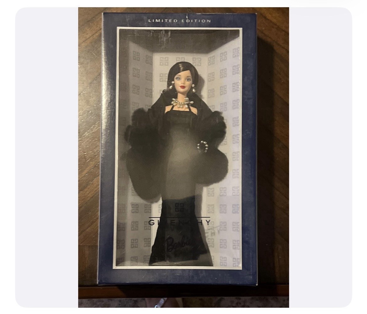 Mattel Barbie Doll-Givenchy-LE 1999 Vintage Collectible