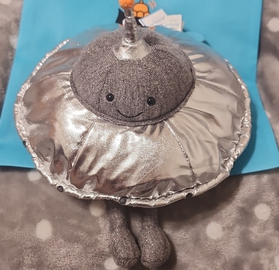 Jellycat Seoul Korea Exclusive Amuseables Jellysaucer (Spaceship) (UFO). BNWT Jellycat Seoul Korea Exclusive Amuseables Jellysaucer (Spaceship) (UFO). BNWT