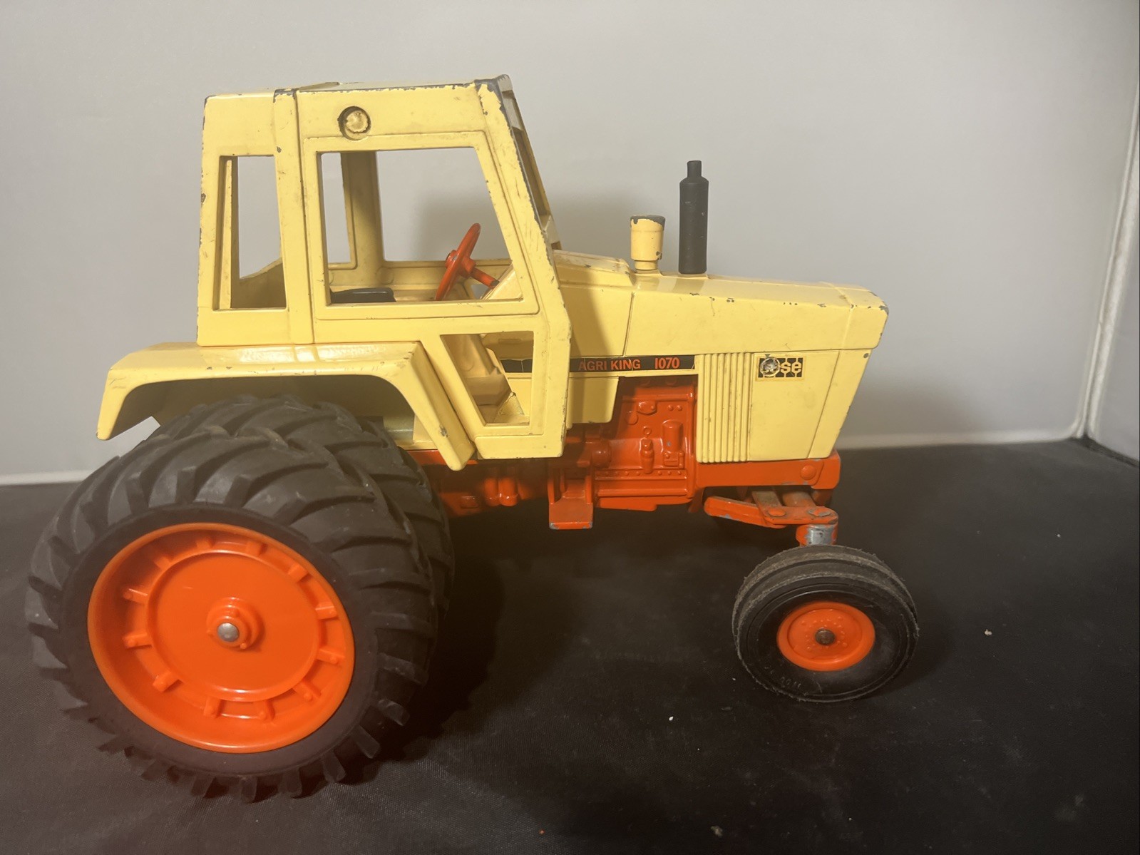 Vintage Ertl 1070 Case ARGI KING with Cab / Dual wheels 1/16 Vintage Ertl 1070 Case ARGI KING with Cab / Dual wheels 1/16