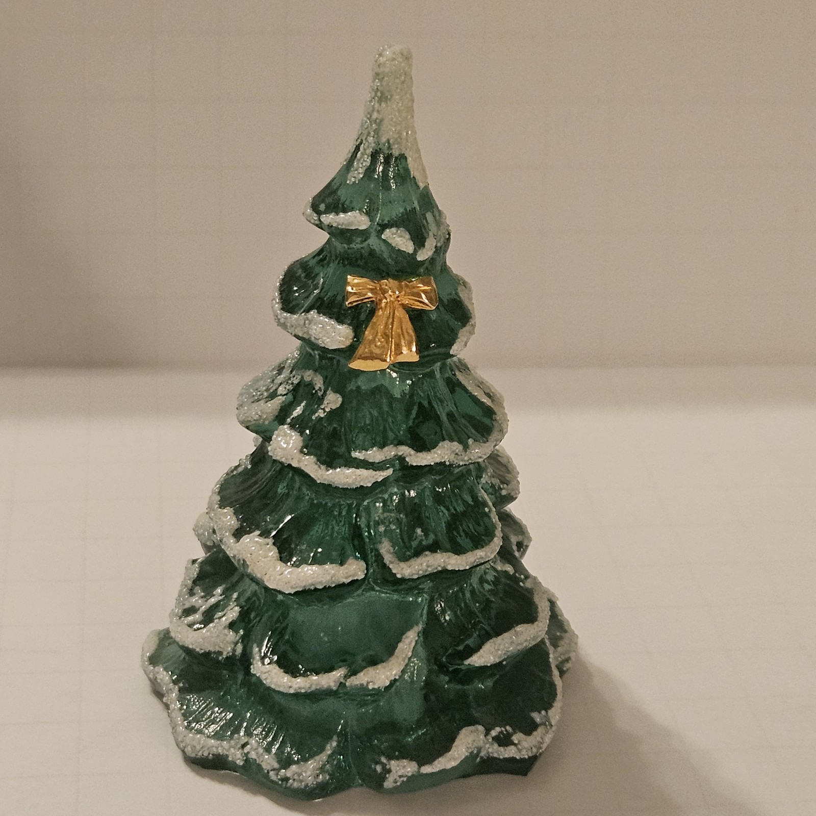 Vintage Fenton Glass Christmas Tree With Gold Bow Vintage Fenton Glass Christmas Tree With Gold Bow