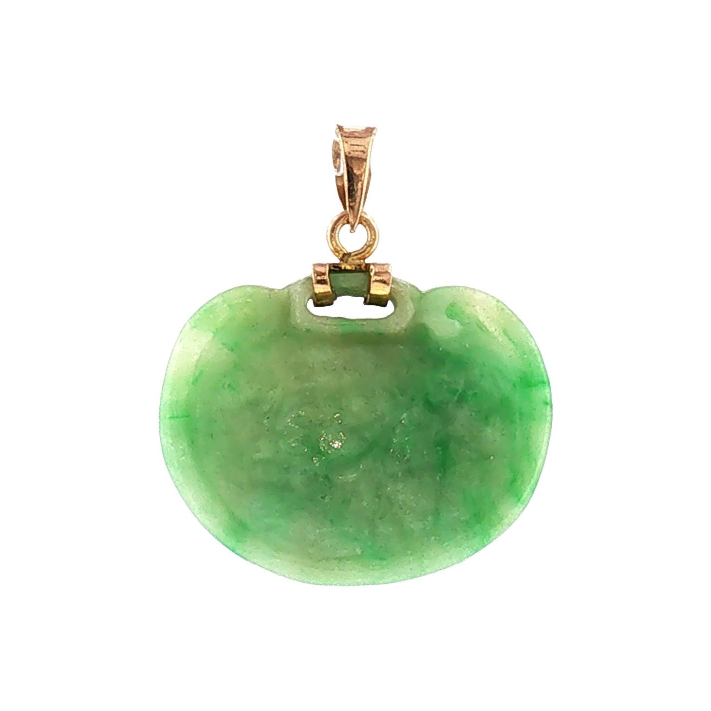 Late 20th-Century Carved Jadeite 18 Karat Bail Pendant Late 20th-Century Carved Jadeite 18 Karat Bail Pendant