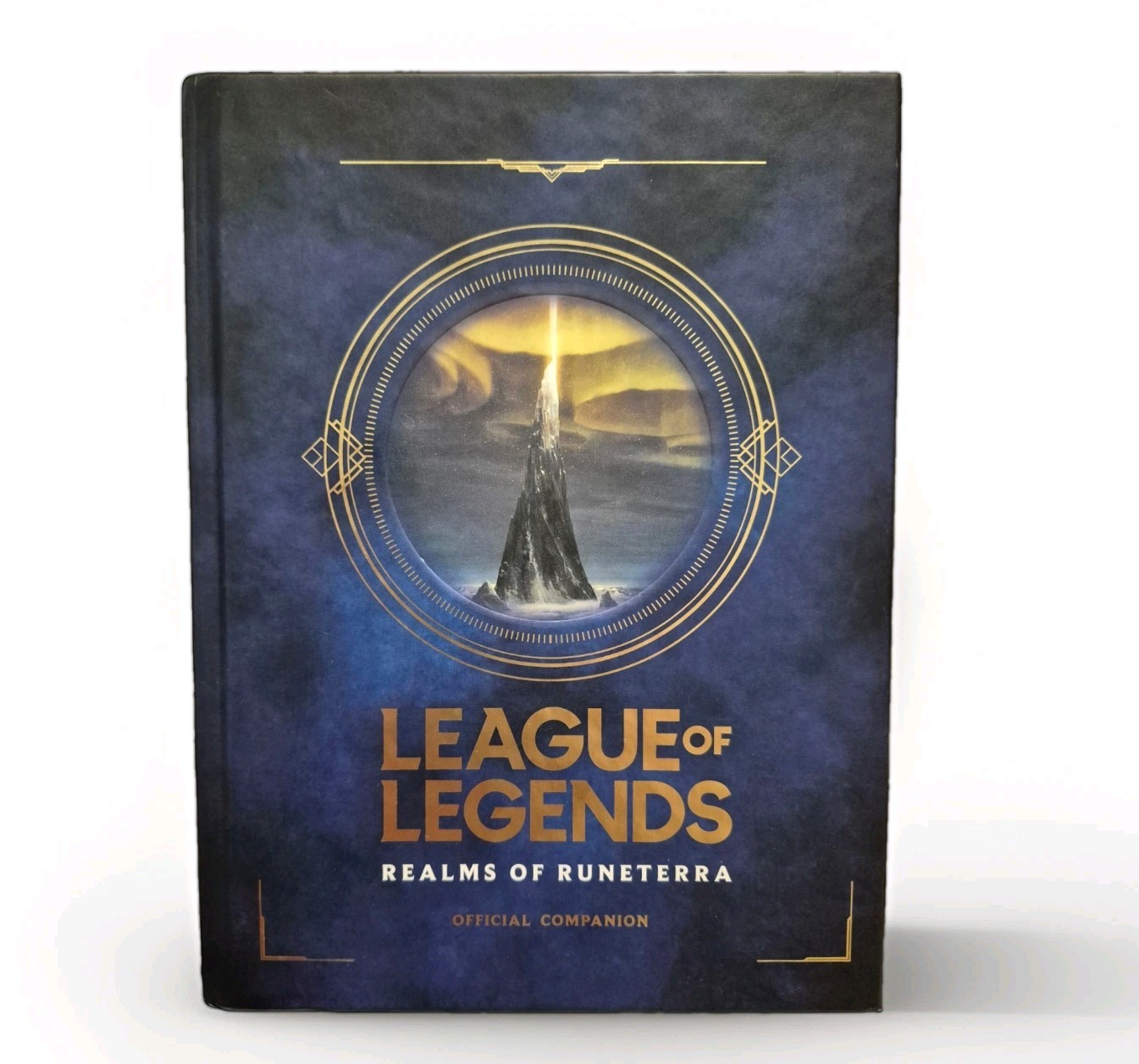 League of Legends - Realms of Runeterra Official Companion Riot Games Hardcover