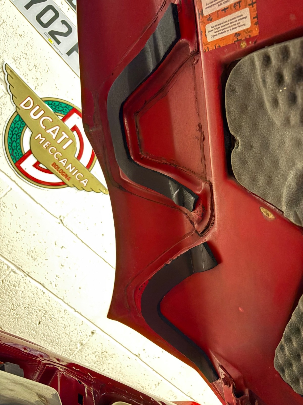 Alfa Romeo SZ bonnet pads