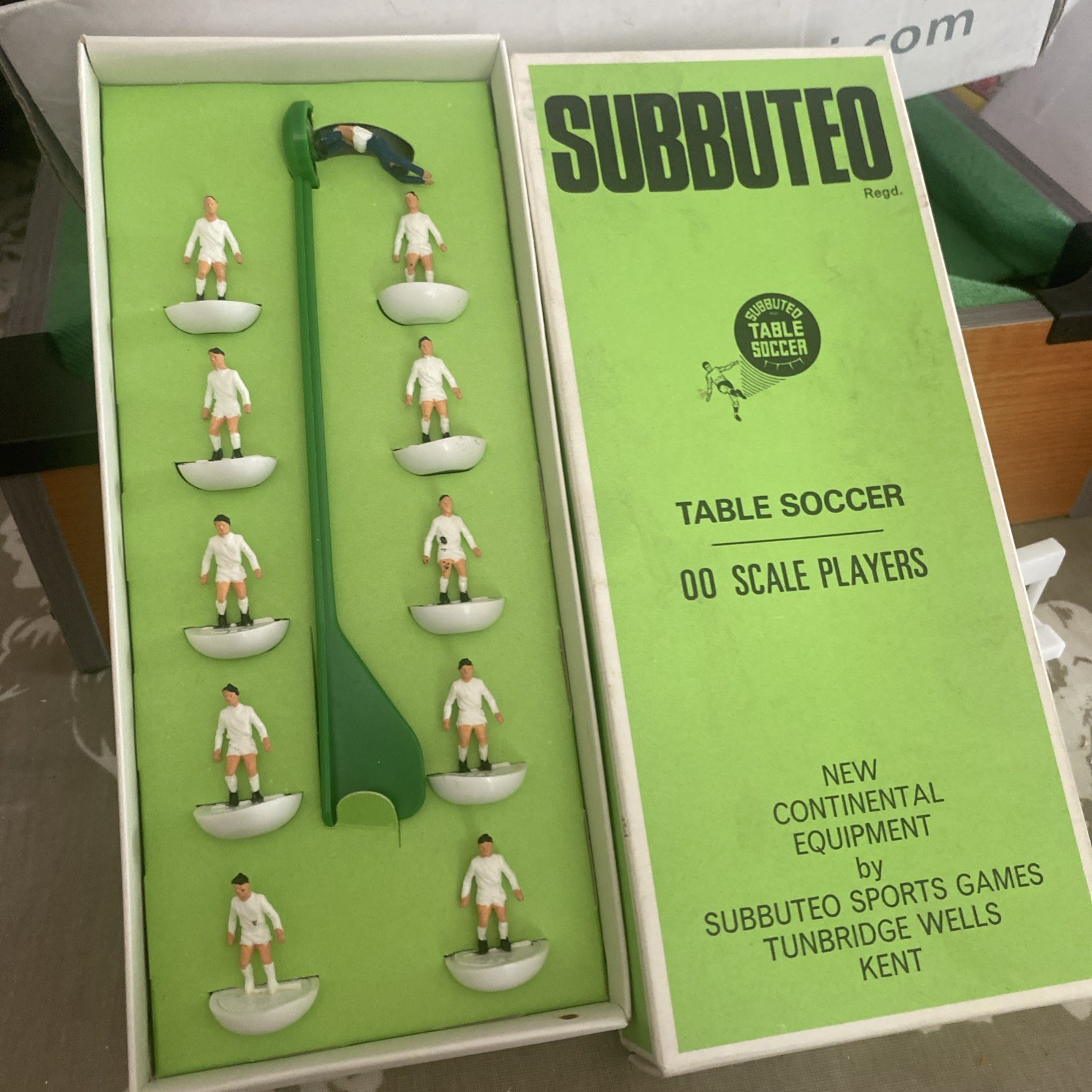 Vintage Subbuteo Teams Leeds VGC Original Box Vintage Subbuteo Teams Leeds VGC Original Box