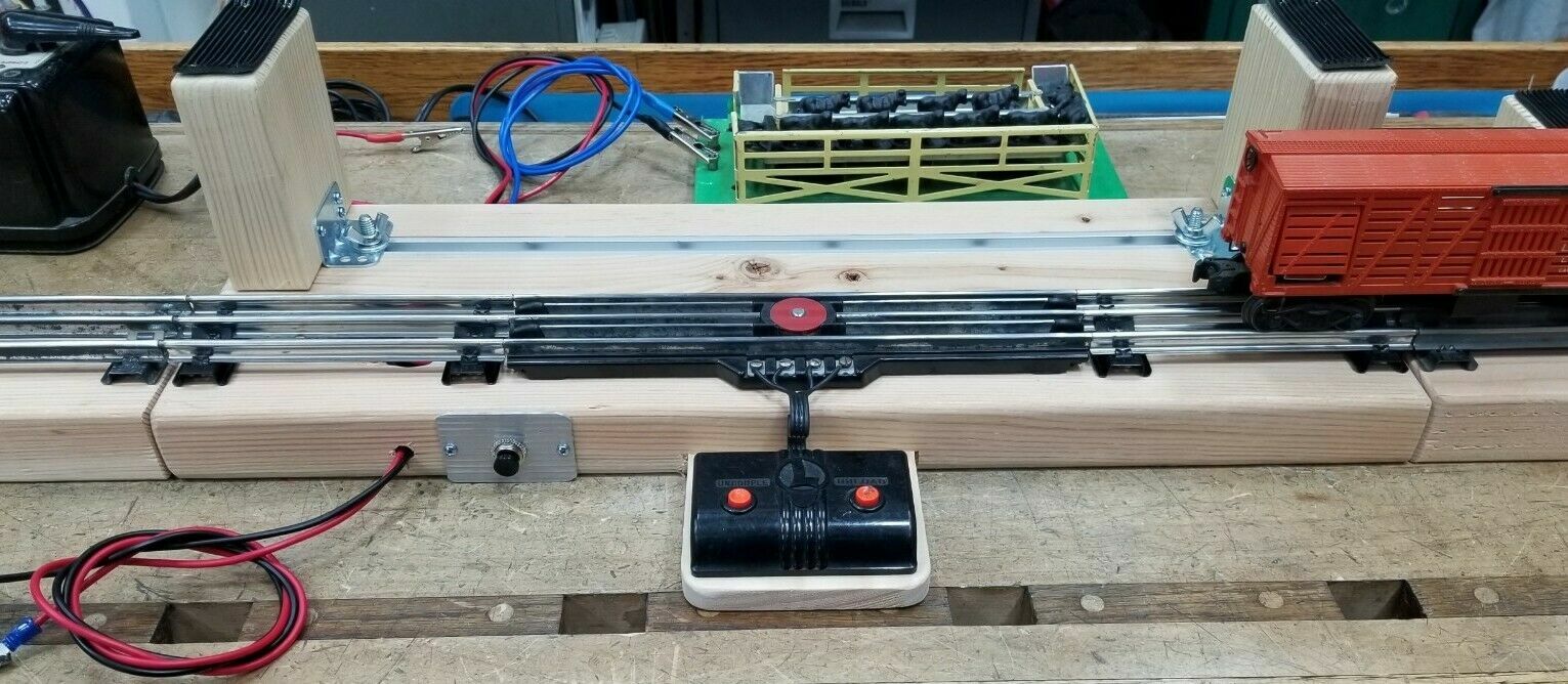 LIONEL TRAINS TEST STAND 700+  SOLD O GAUGE UCS TRACK WIRED Super FUNCTIONAL 