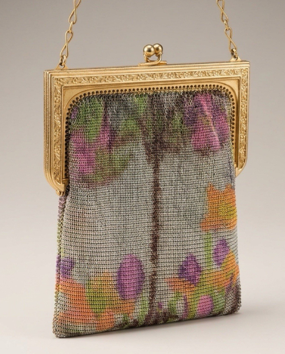 Antique 1920\'s Whiting & Davis Dresden Mesh Handbag w/ Mirror Flapper Purse Antique 1920\'s Whiting & Davis Dresden Mesh Handbag w/ Mirror Flapper Purse